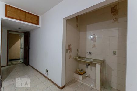 Cozinha - Corredor de kitnet/studio à venda com 1 quarto, 23m² em Centro, Niterói