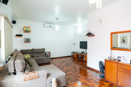 Sala de casa para alugar com 3 quartos, 212m² em Jardim Umuarama, São Paulo