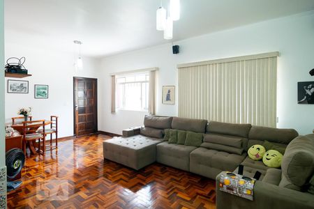 Casa para alugar com 212m², 3 quartos e 4 vagasSala