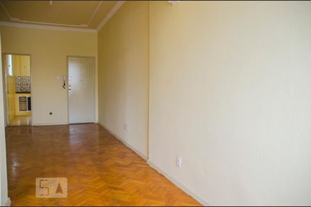 Sala de apartamento para alugar com 2 quartos, 69m² em Pilares, Rio de Janeiro