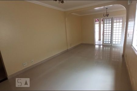 Sala de casa para alugar com 3 quartos, 200m² em Guará Ii, Brasília