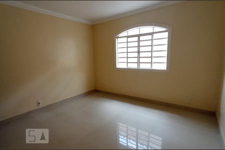 Quarto 2 de casa para alugar com 3 quartos, 200m² em Guará Ii, Brasília