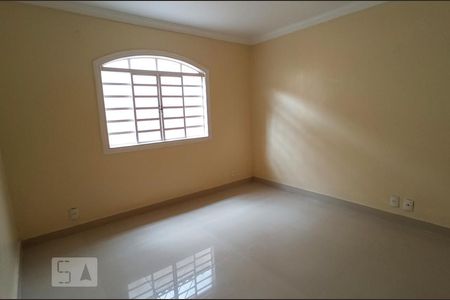 Quarto 2 de casa para alugar com 3 quartos, 200m² em Guará Ii, Brasília