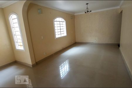 Sala de casa para alugar com 3 quartos, 200m² em Guará Ii, Brasília