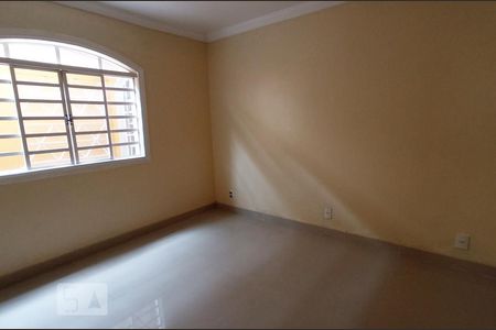 Quarto 1 de casa para alugar com 3 quartos, 200m² em Guará Ii, Brasília