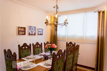 Apartamento à venda com 270m², 4 quartos e 3 vagas Apartamento à venda com 270m², 4 quartos e 3 vagasCopa