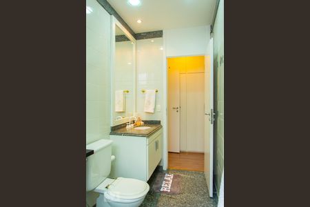 Apartamento à venda com 270m², 4 quartos e 3 vagas Apartamento à venda com 270m², 4 quartos e 3 vagasBanheiro da Suíte 3