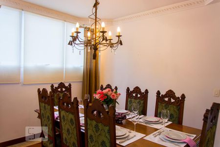 Apartamento à venda com 270m², 4 quartos e 3 vagas Apartamento à venda com 270m², 4 quartos e 3 vagasCopa