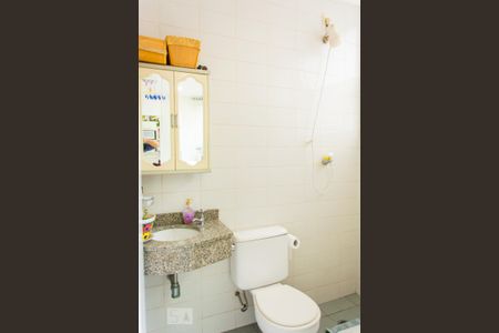 Apartamento à venda com 270m², 4 quartos e 3 vagas Apartamento à venda com 270m², 4 quartos e 3 vagasBanheiro de Serviço