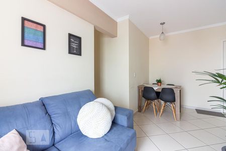 Sala de apartamento para alugar com 2 quartos, 58m² em Vila Yara, Osasco