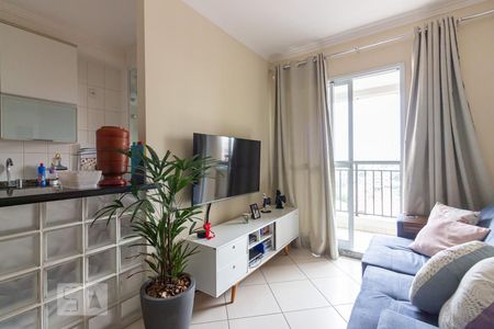 Sala de apartamento para alugar com 2 quartos, 58m² em Vila Yara, Osasco