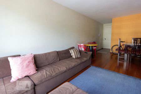 Sala de apartamento à venda com 3 quartos, 84m² em City América, São Paulo