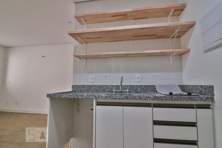 Sala/Cozinha de kitnet/studio para alugar com 1 quarto, 30m² em Centro, São Paulo