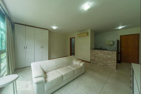 Sala de kitnet/studio para alugar com 1 quarto, 39m² em Setor Sudoeste, Brasília