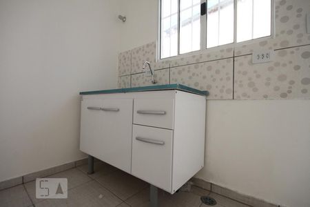 Cozinha de kitnet/studio para alugar com 1 quarto, 25m² em Vila Gumercindo, São Paulo