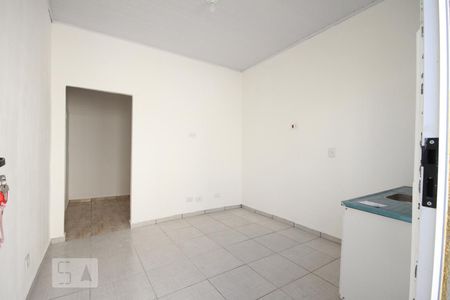 Cozinha de kitnet/studio para alugar com 1 quarto, 25m² em Vila Gumercindo, São Paulo