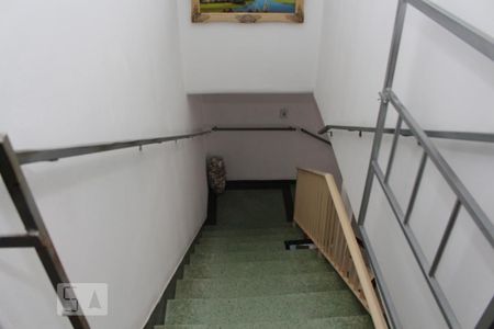 Acesso ao piso superior de casa à venda com 3 quartos, 160m² em Jardim Panorama (zona Leste), São Paulo