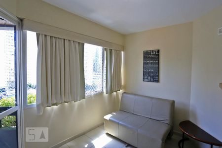 Sala de apartamento para alugar com 1 quarto, 49m² em Cidade Monções, São Paulo