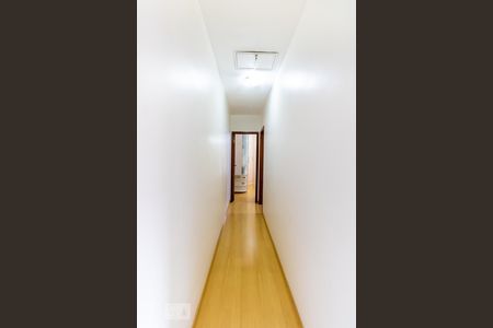 Casa à venda com 125m², 3 quartos e 4 vagas Casa à venda com 125m², 3 quartos e 4 vagasCorredor