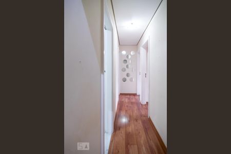 Corredor de apartamento à venda com 3 quartos, 152m² em Jardim das Acacias, São Paulo