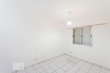 Suite de apartamento para alugar com 3 quartos, 77m² em Vila Marieta, Campinas