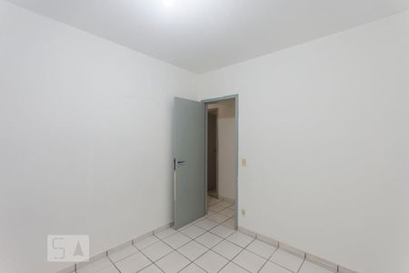 Quarto 02 de apartamento para alugar com 3 quartos, 77m² em Vila Marieta, Campinas