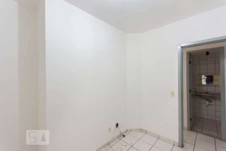 Quarto 01 de apartamento para alugar com 3 quartos, 77m² em Vila Marieta, Campinas