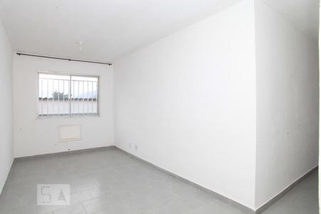 Sala de apartamento para alugar com 2 quartos, 54m² em Taquara, Rio de Janeiro