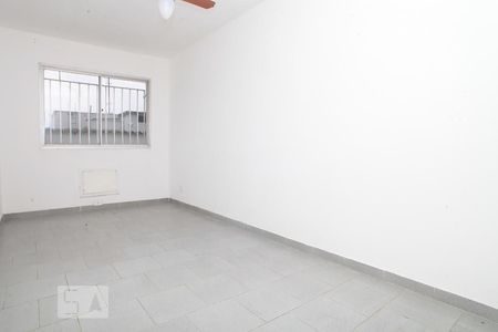 Quarto 2 de apartamento para alugar com 2 quartos, 54m² em Taquara, Rio de Janeiro