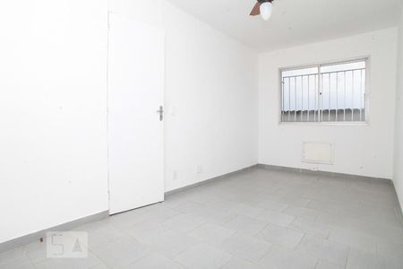 Quarto 2 de apartamento para alugar com 2 quartos, 54m² em Taquara, Rio de Janeiro