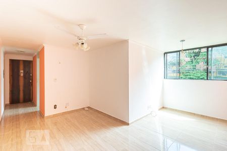 Sala de apartamento à venda com 3 quartos, 66m² em Cidade Antônio Estevão de Carvalho, São Paulo