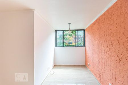 Sala de apartamento à venda com 3 quartos, 66m² em Cidade Antônio Estevão de Carvalho, São Paulo