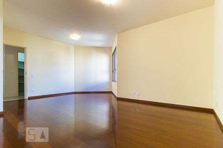 Sala de apartamento para alugar com 3 quartos, 200m² em Cambuí, Campinas