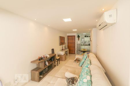 Sala de apartamento para alugar com 3 quartos, 80m² em Recreio dos Bandeirantes, Rio de Janeiro