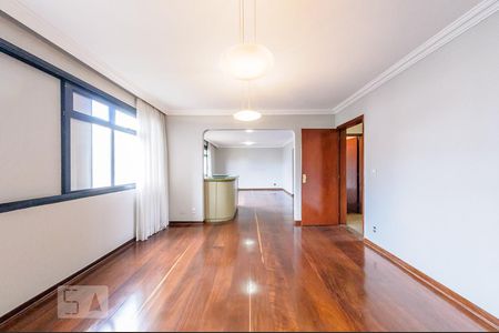 Sala de apartamento à venda com 4 quartos, 199m² em Vila Itapura, Campinas