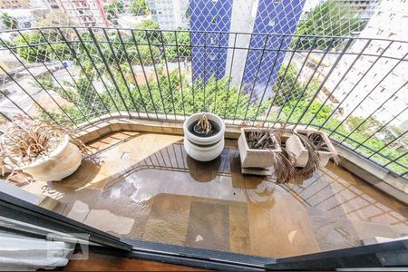 Sacada da Sala de apartamento à venda com 4 quartos, 199m² em Vila Itapura, Campinas