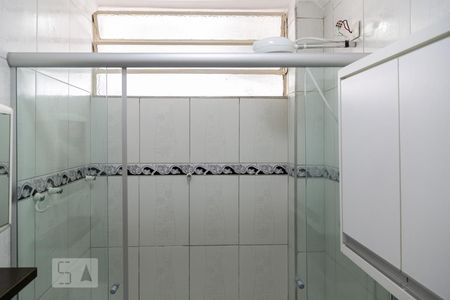 Banheiro de kitnet/studio para alugar com 1 quarto, 39m² em Vila Buarque, São Paulo