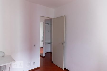 Quarto 1 de apartamento para alugar com 2 quartos, 50m² em Vila Guarani (z Sul), São Paulo