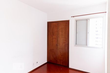 Quarto 2 de apartamento para alugar com 2 quartos, 50m² em Vila Guarani (z Sul), São Paulo