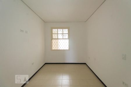 Quarto 2 de casa para alugar com 2 quartos, 84m² em Jardim Patente, São Paulo