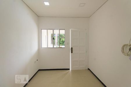 Sala  de casa para alugar com 2 quartos, 84m² em Jardim Patente, São Paulo