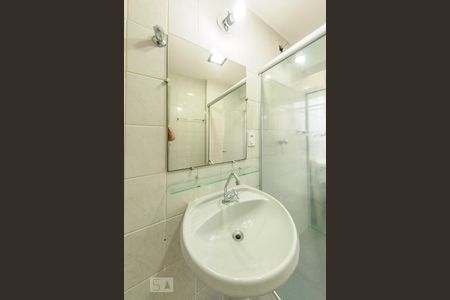 Banheiro de kitnet/studio à venda com 1 quarto, 38m² em Centro, Campinas