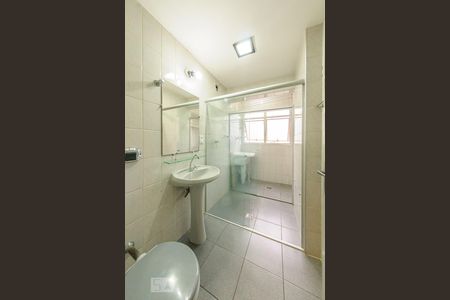 Banheiro de kitnet/studio à venda com 1 quarto, 38m² em Centro, Campinas