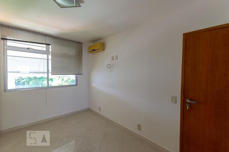 Suite  de apartamento à venda com 2 quartos, 70m² em Boa Viagem, Niterói