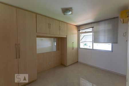 Suite  de apartamento para alugar com 2 quartos, 70m² em Boa Viagem, Niterói