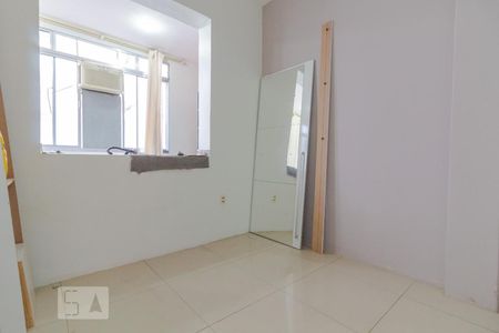 Quarto de apartamento à venda com 1 quarto, 40m² em Copacabana, Rio de Janeiro