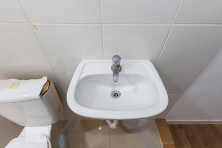 Banheiro Social de casa de condomínio para alugar com 1 quarto, 30m² em Americanópolis, São Paulo