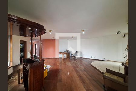Sala de casa para alugar com 4 quartos, 545m² em Vila Pauliceia, São Paulo