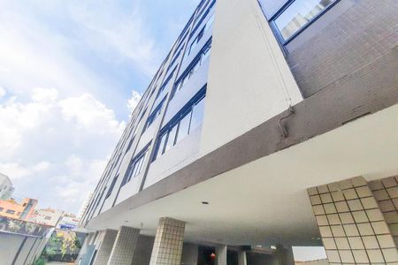 Apartamento à venda com 65m², 2 quartos e 1 vaga Apartamento à venda com 65m², 2 quartos e 1 vagaFachada do bloco