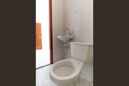 Banheiro de apartamento para alugar com 1 quarto, 52m² em Jardim Sapopemba, São Paulo